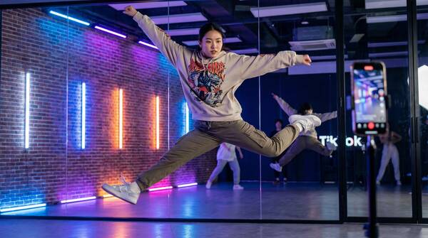 海角网舞蹈视频